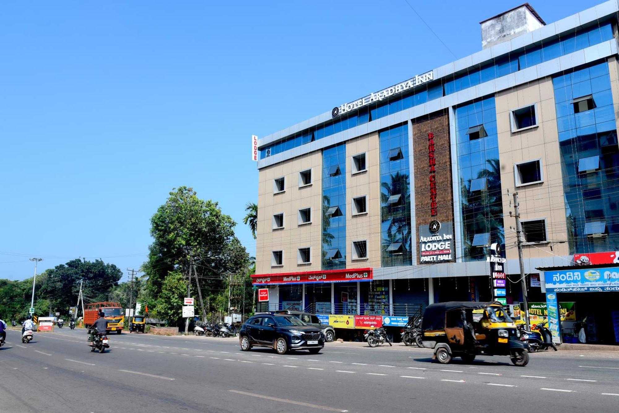 Hotel Aradhya Inn Deralakatte Mangalore Eksteriør bilde