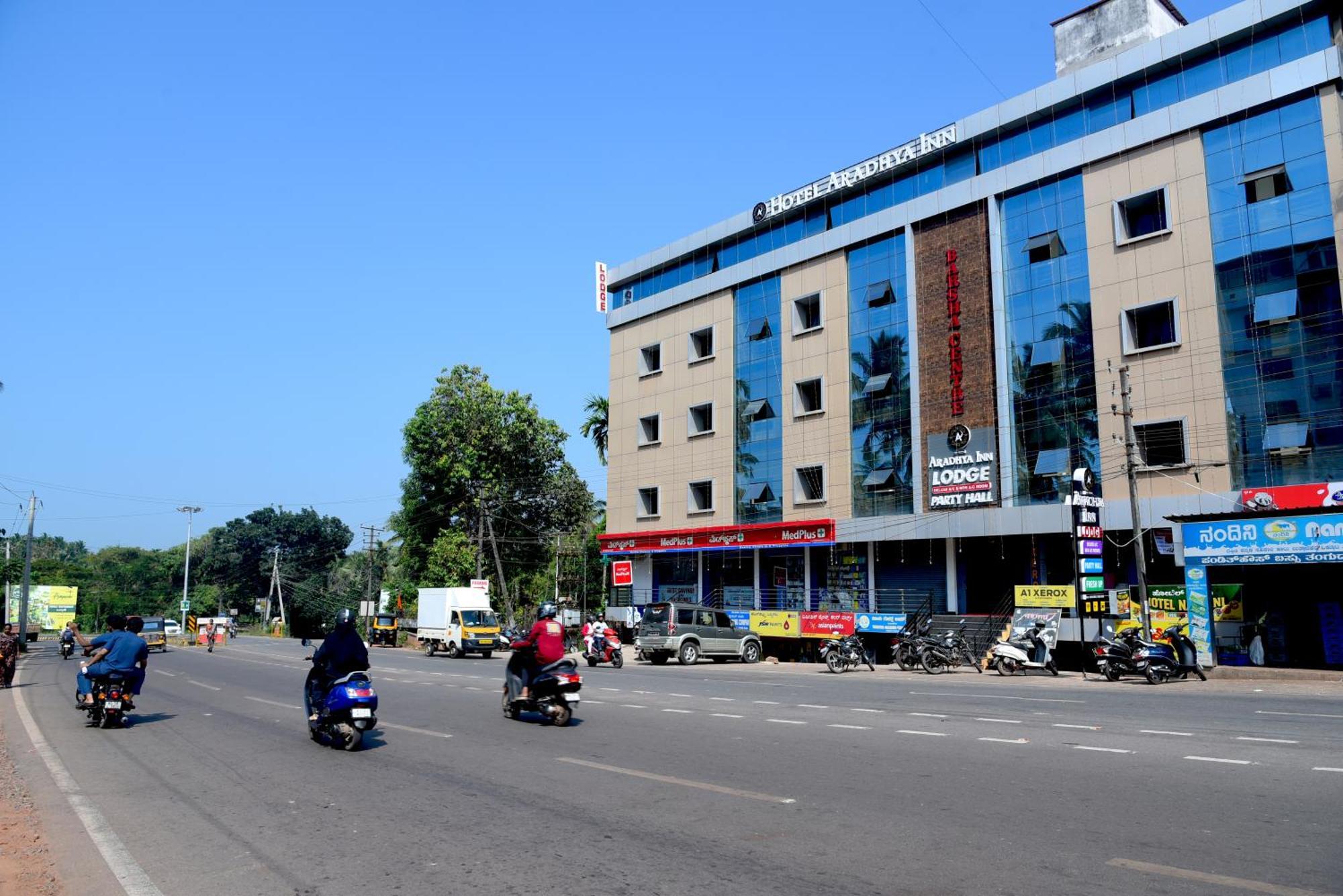 Hotel Aradhya Inn Deralakatte Mangalore Eksteriør bilde